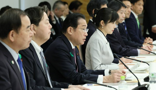 孤独・孤立対策、NPO支援や民間サポーターなど　政府の重点計画案